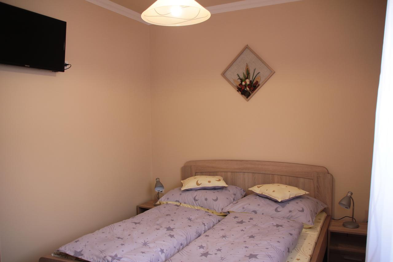 Imola Es Andrea Apartmanhaz 2 Hajduszoboszlo Exterior photo