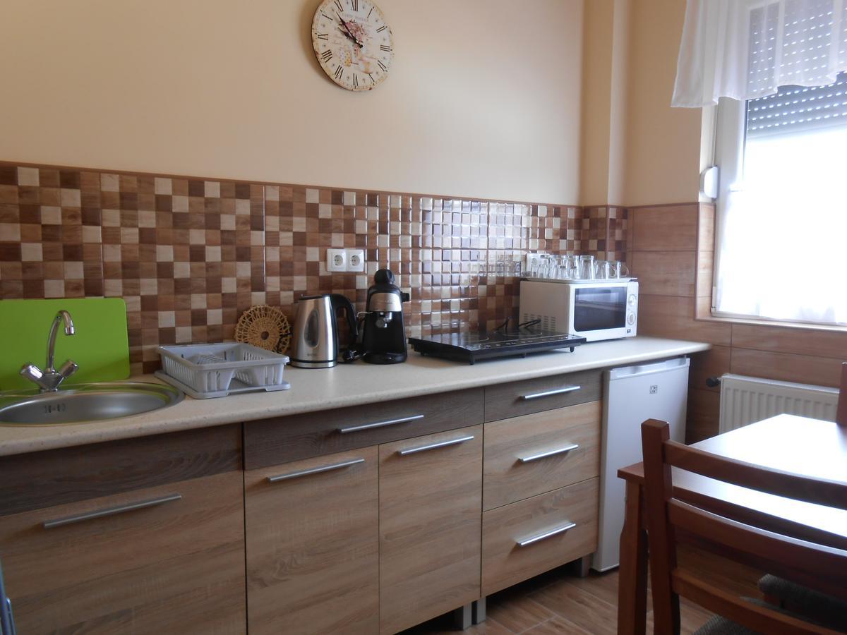 Imola Es Andrea Apartmanhaz 2 Hajduszoboszlo Exterior photo